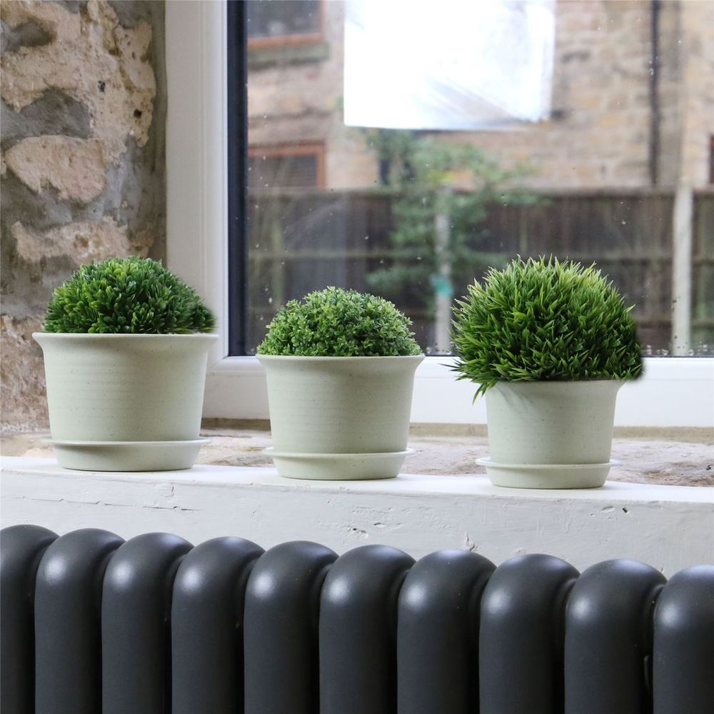 Plastic Plant Pots x10