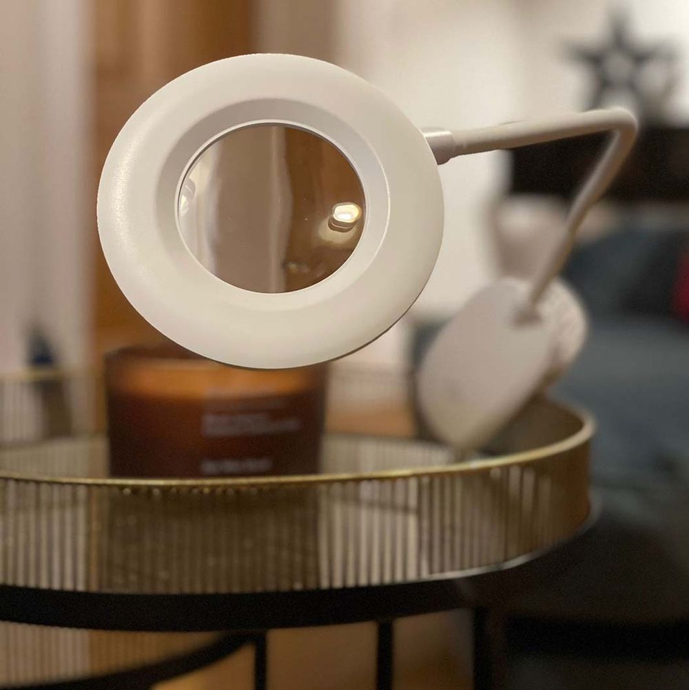 Clip-on Magnifier & Light