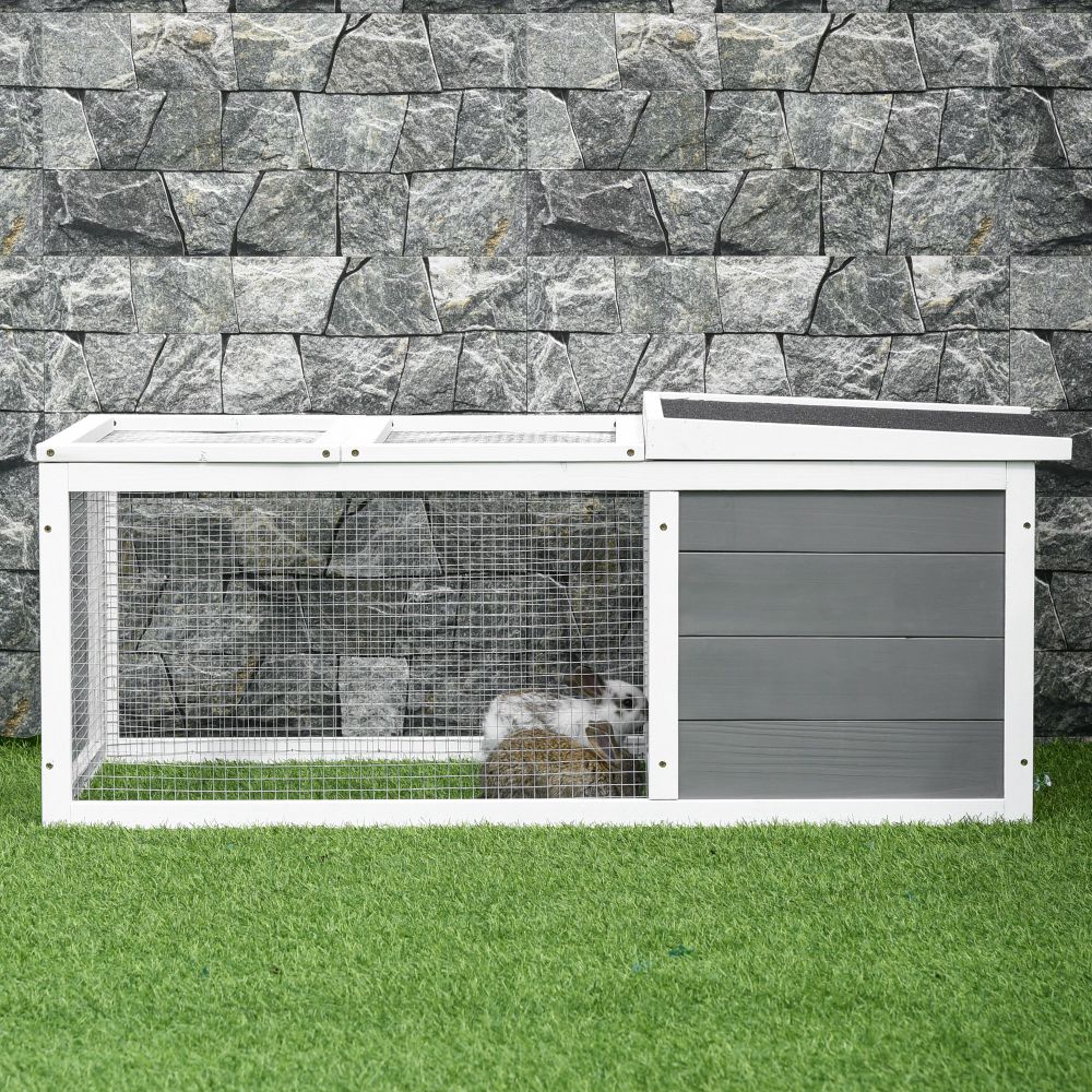 Small Animal Hutch with Roof