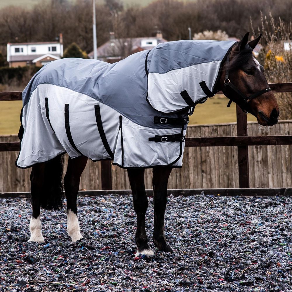 2 in 1 Waterproof Turnout Mesh Rug in Grey/Silver